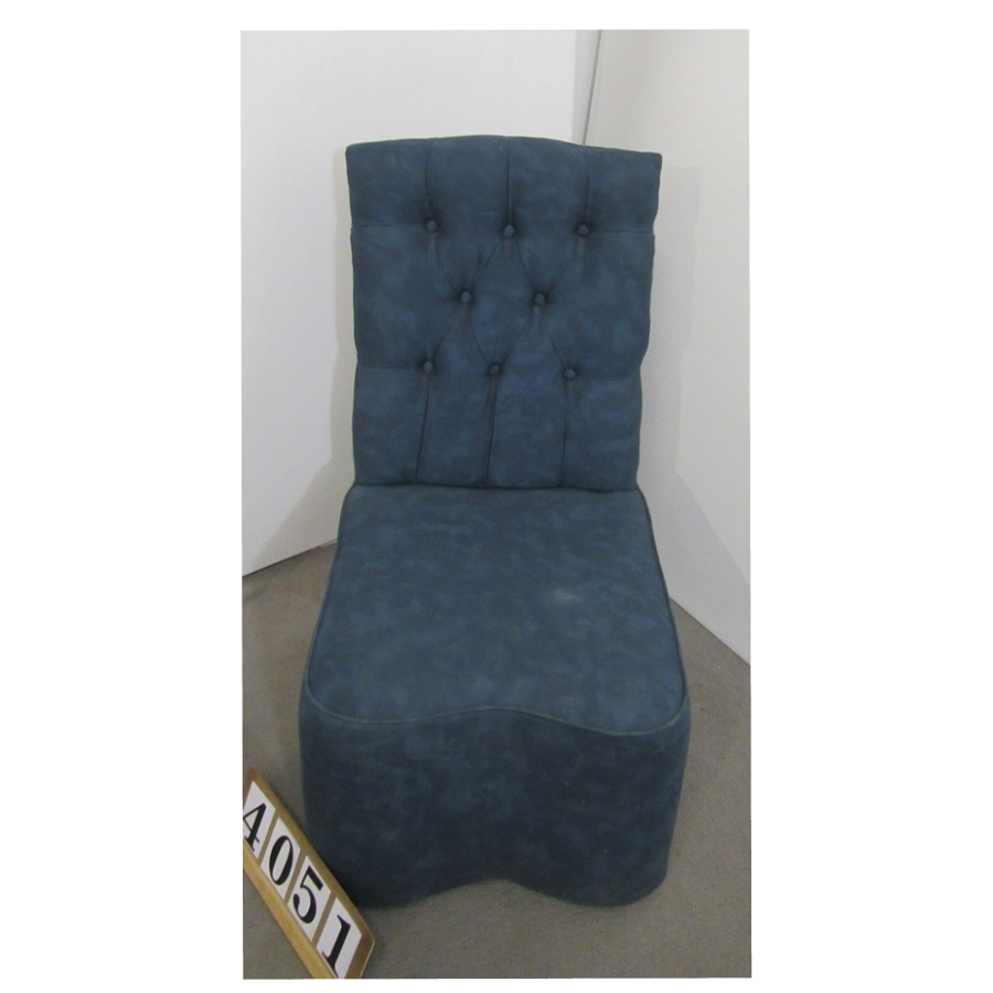 A4051  Child's armchair.