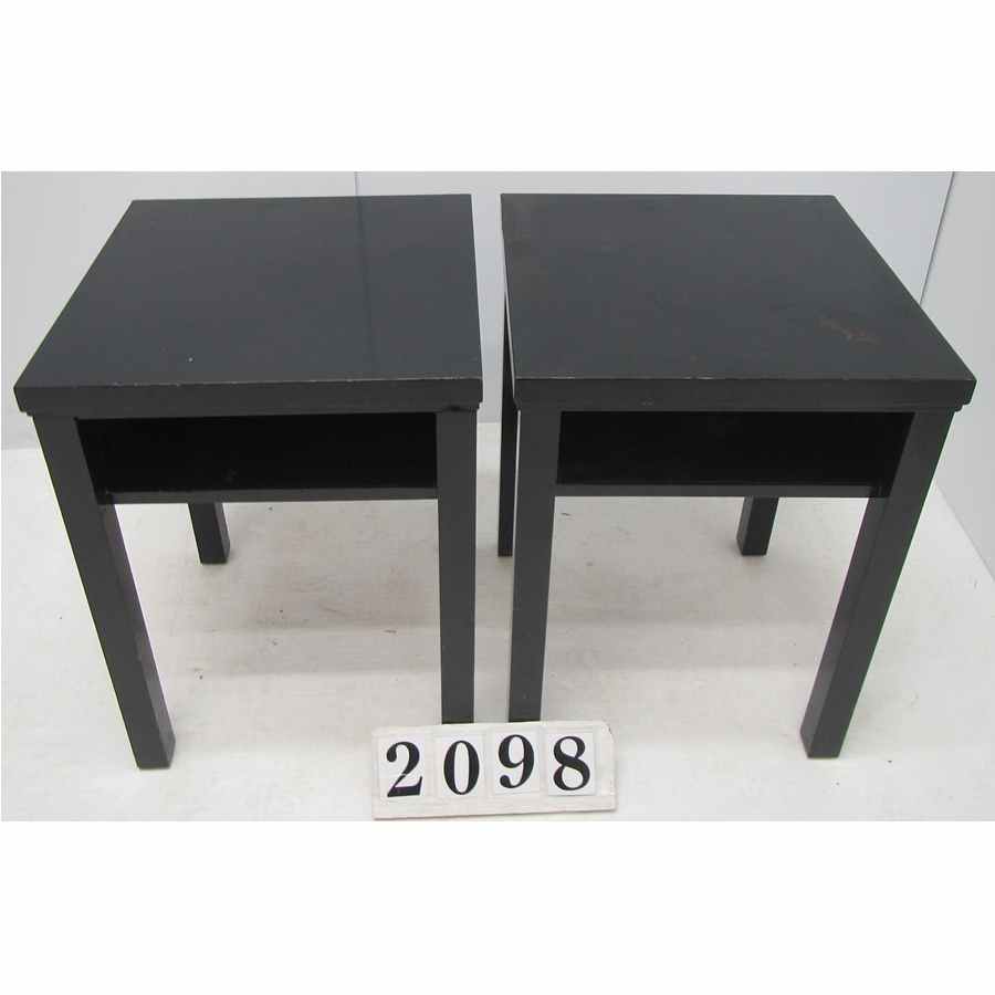 A2098  Pair of bedside tables.
