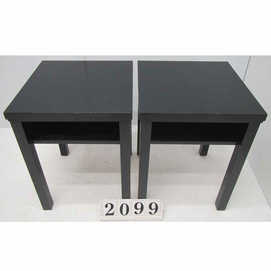 A2099  Pair of bedside tables.