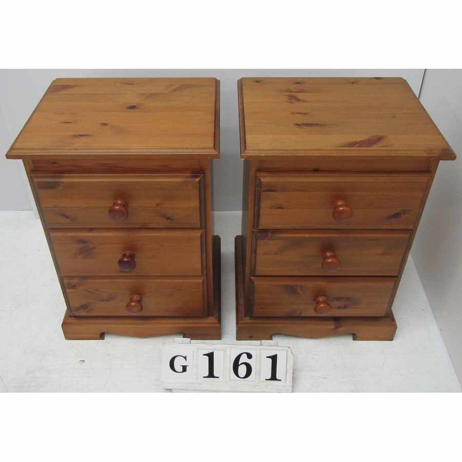 AG161  Pair of solid bedside lockers.