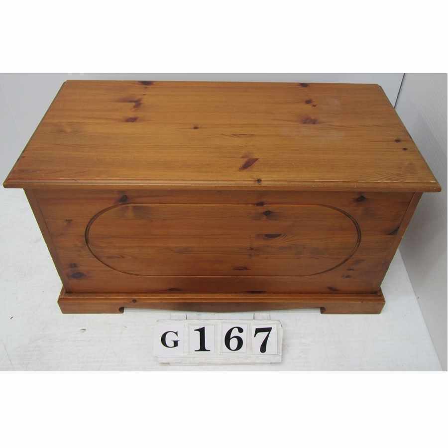 AG167  Blanket box.
