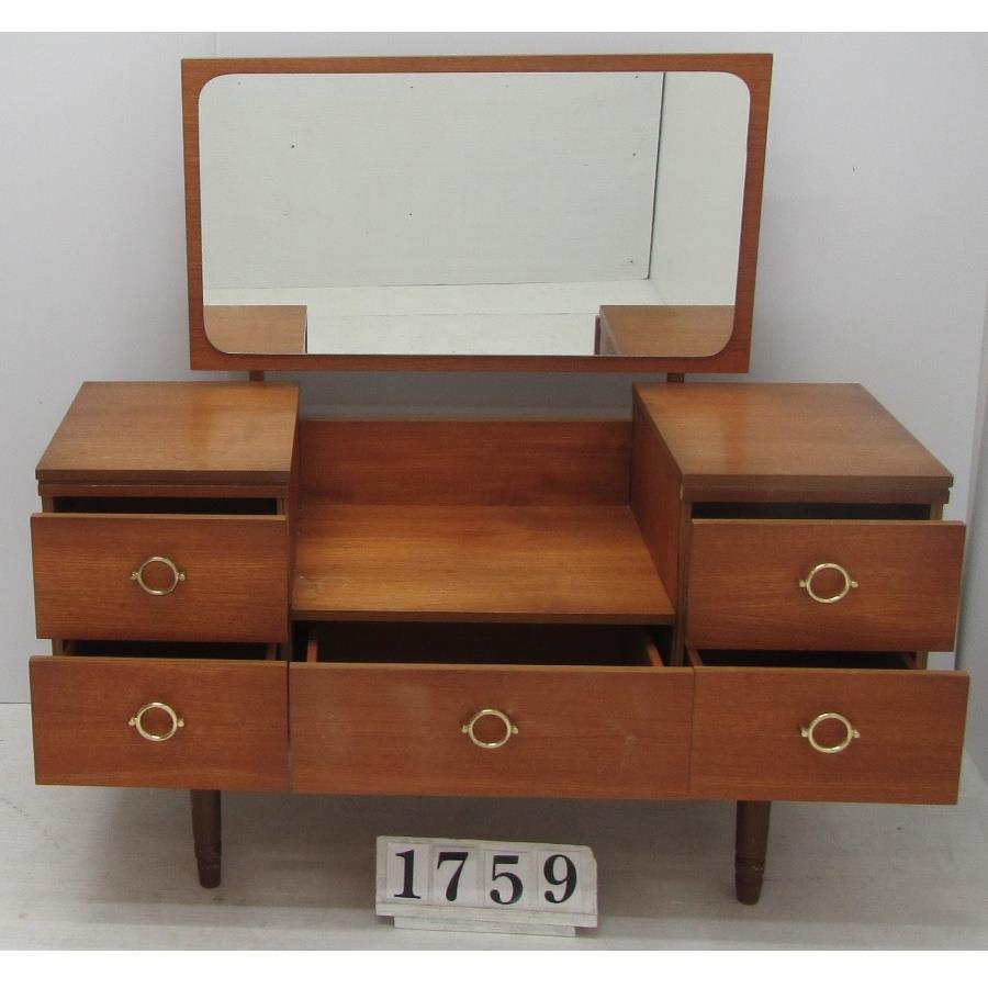 Retro dressing table with mirror.