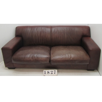 A1827  Large leather sofa.