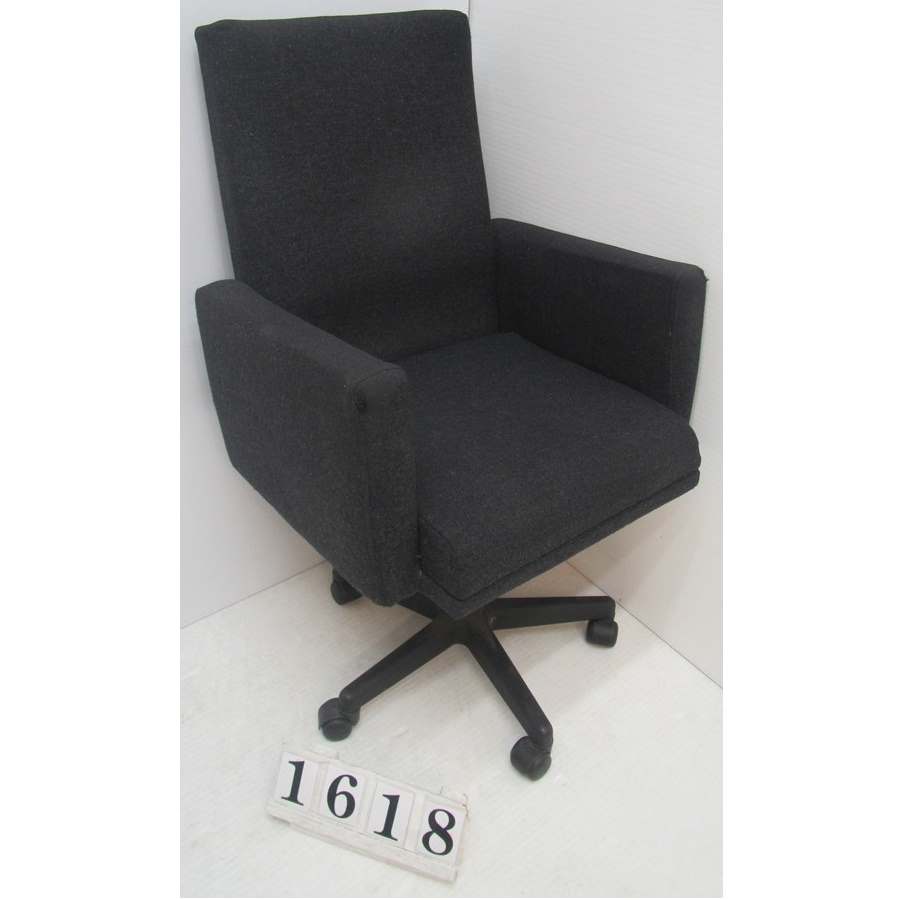 A1618  Budget office chair.