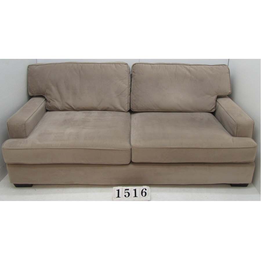 A1516  Nice large sofa.