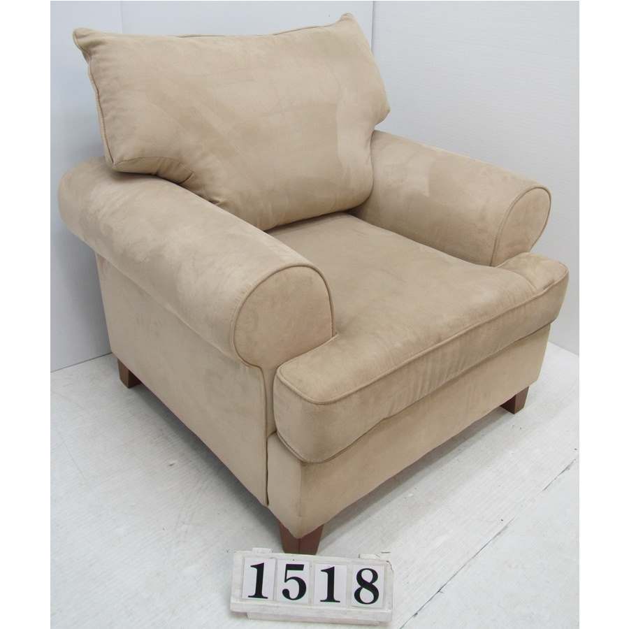 A1518  Nice armchair.