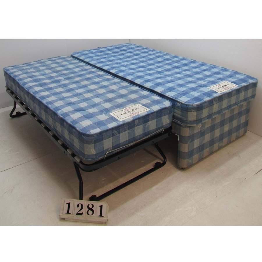 Au1281  Trundle bed with two mattresses.