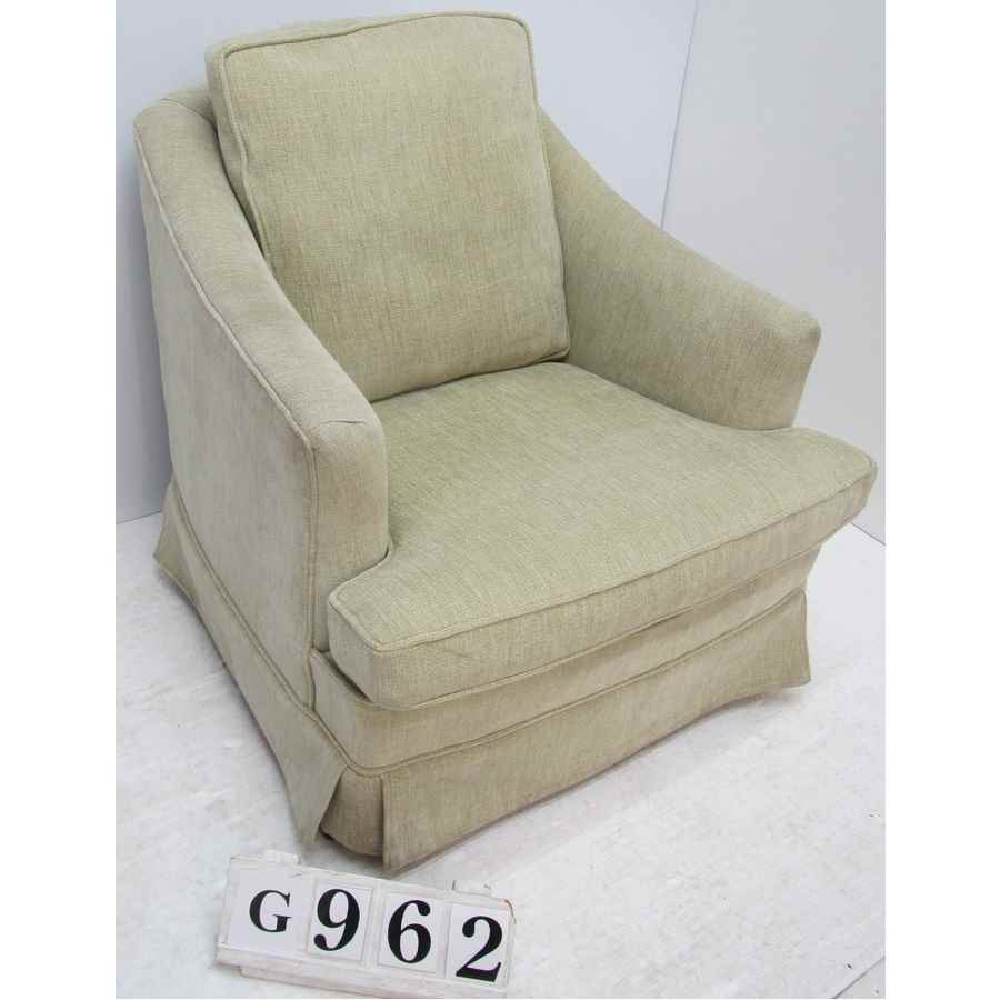 AG962  Armchair, single.