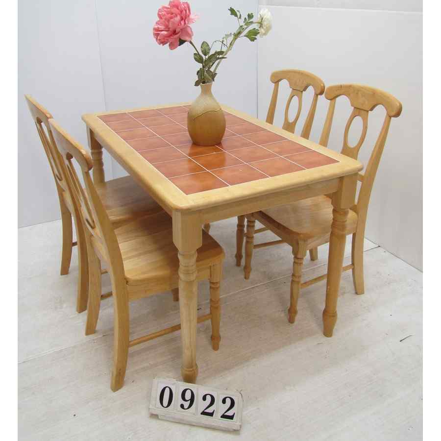 A0922  Budget table and 4 chairs.