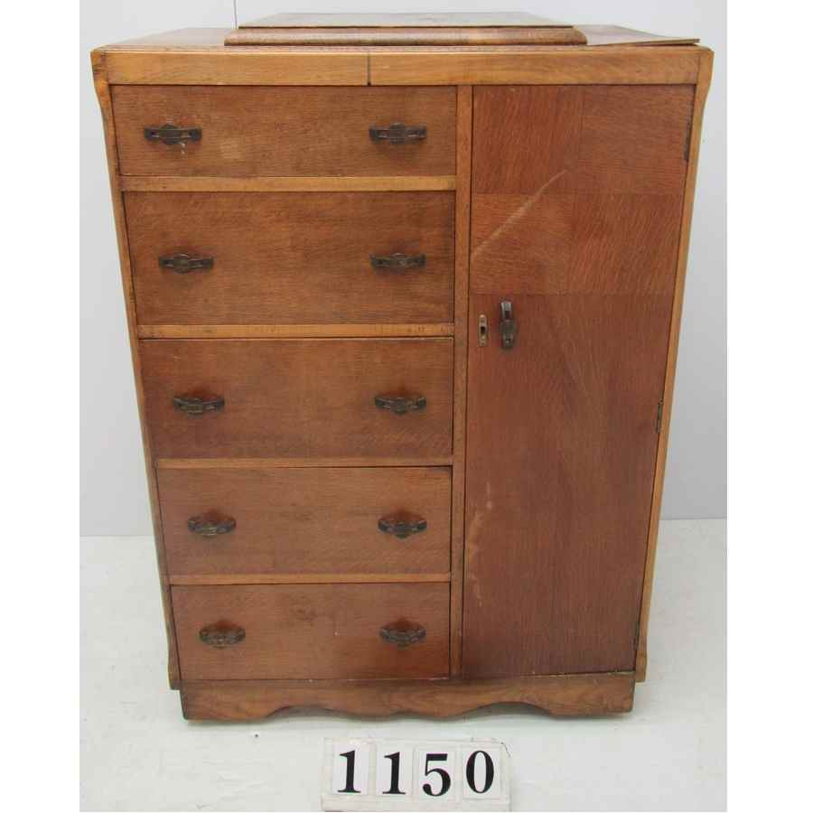 Beautiful vintage gentelman's dresser to restore.