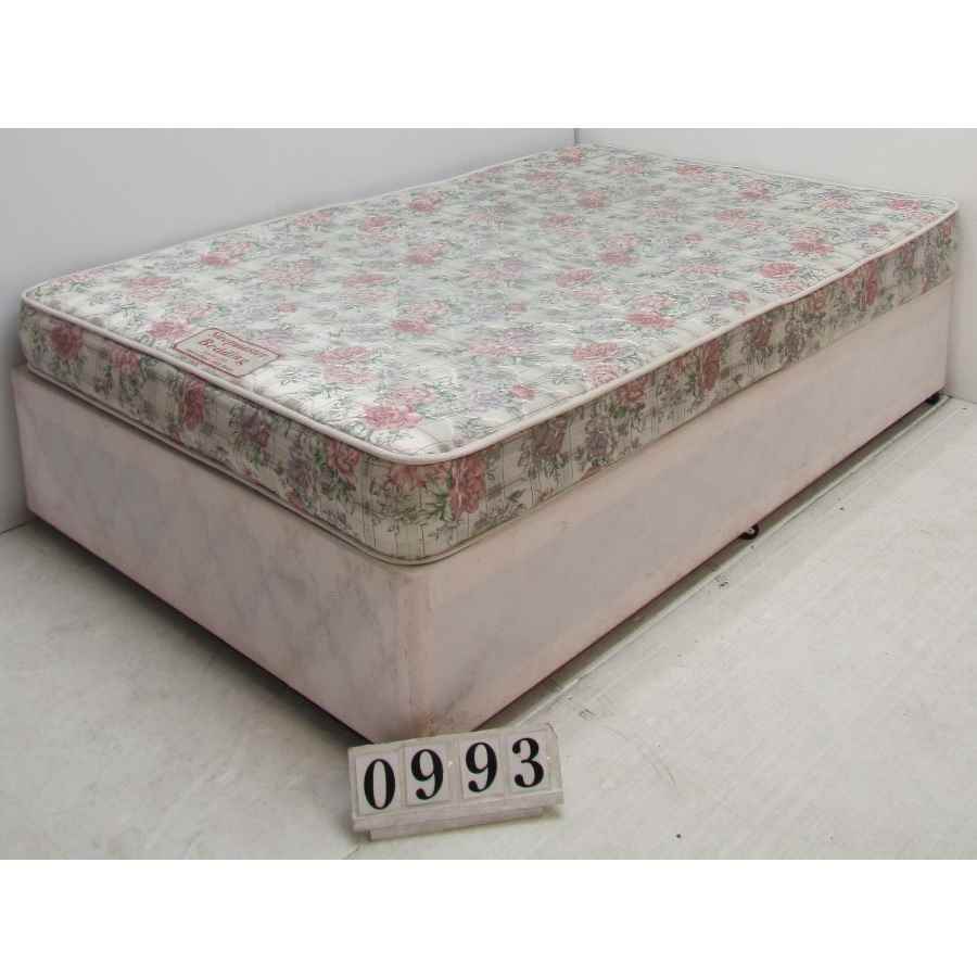 AvO993  Small double 4ft bed and mattress.