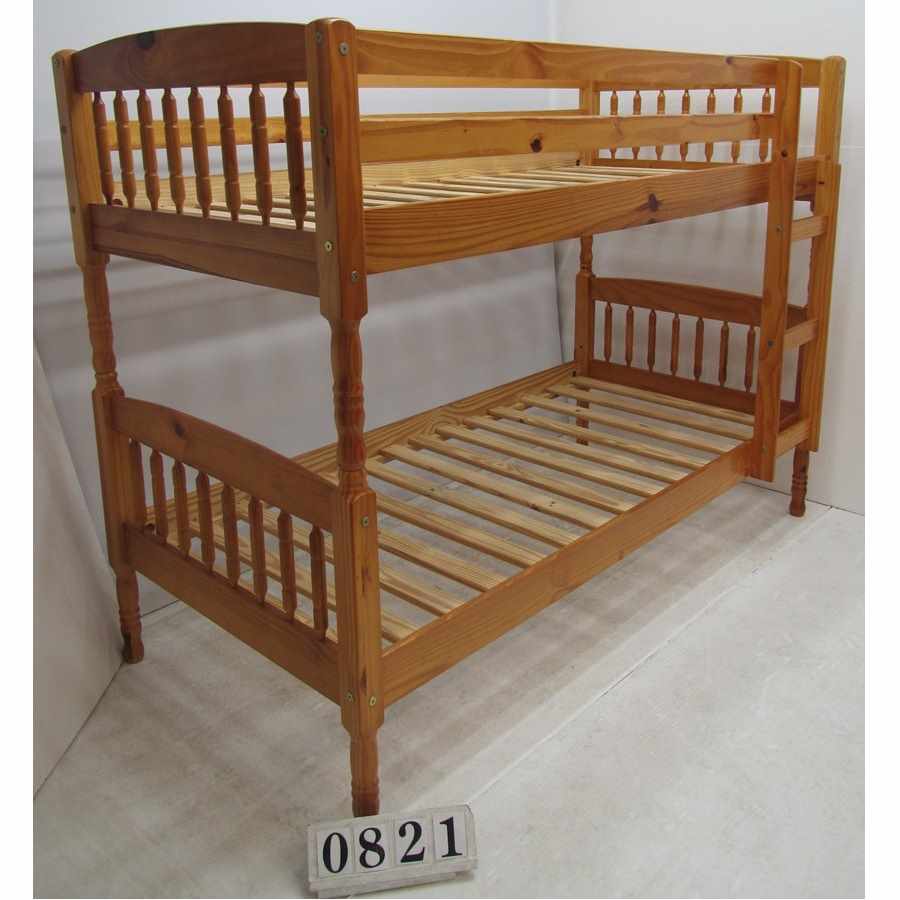 Au0821  Set of pine bunk beds.