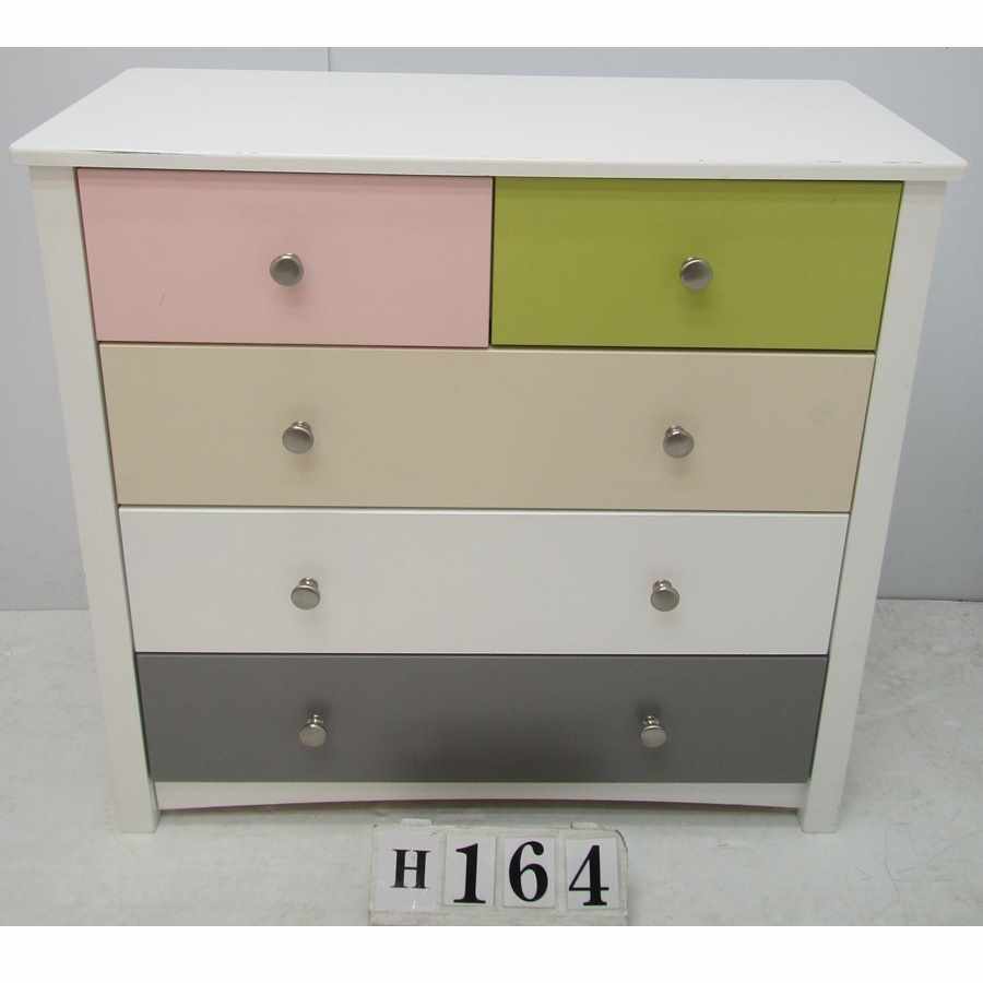 AH164  Nice chest of drawers.