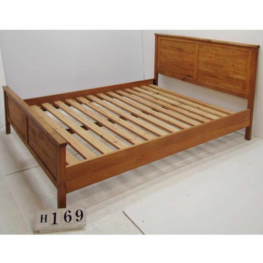 AxH169  Solid kingsize 5ft bed frame.