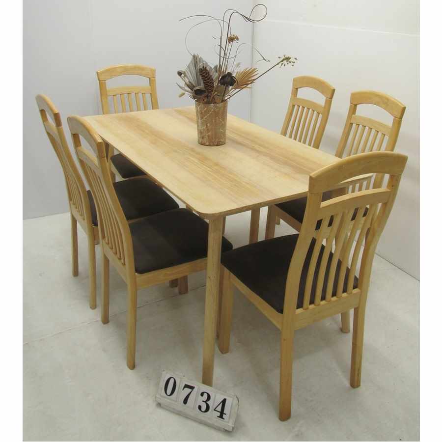 Nice table and 6 chairs.