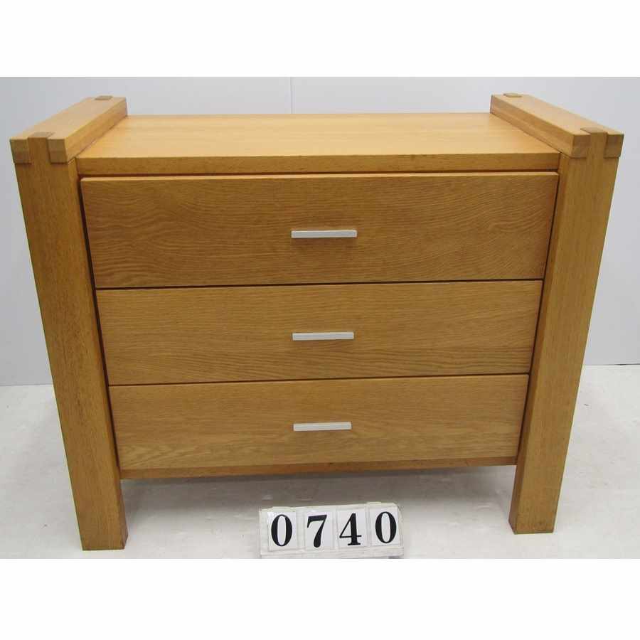 A0740  Chest of drawers.