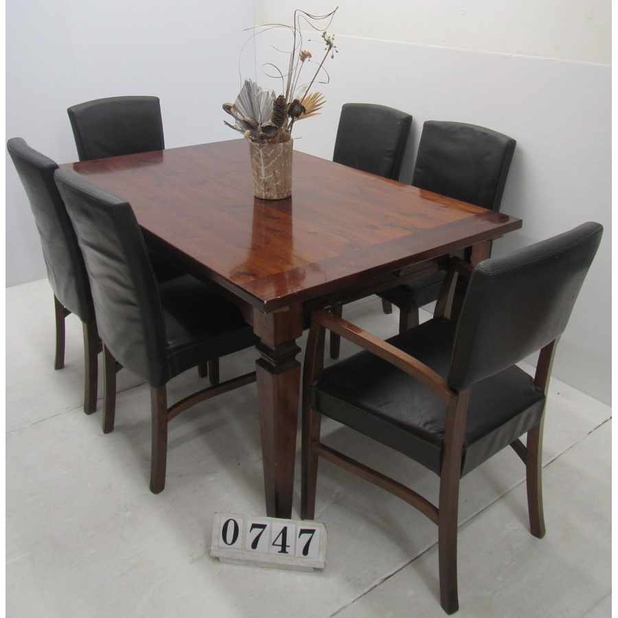 Extending table and 6 chairs.