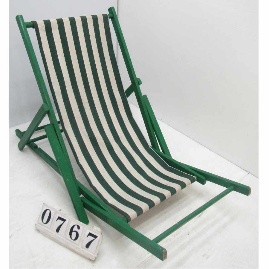 A0767  Vintage deck chair.