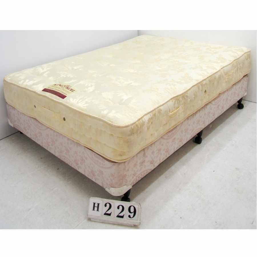 Double 4ft6 bed and mattress set.