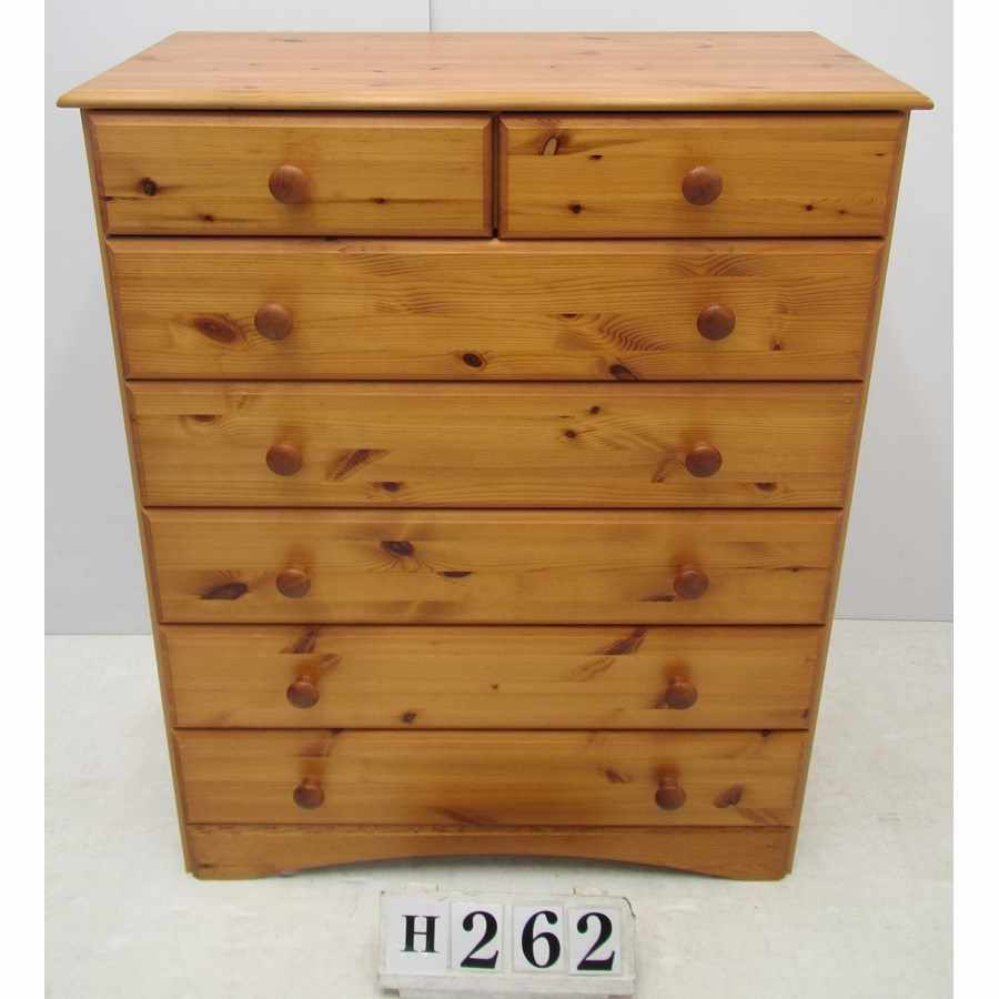 AH262  Chest of drawers.