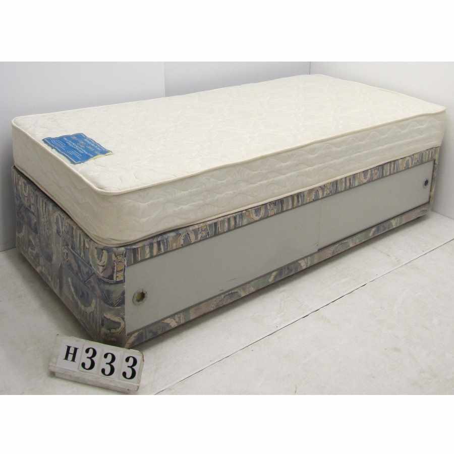 AuH333  Single base with storage and mattress.