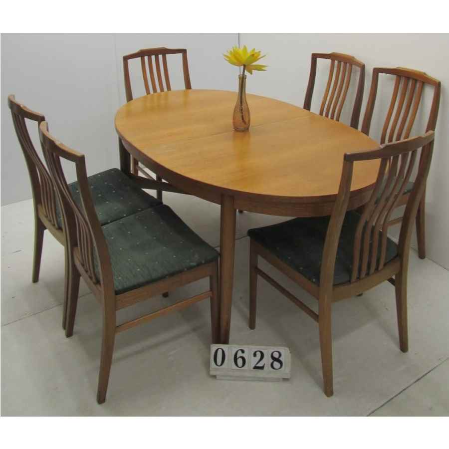 A0628  Retro extending table and 6 chairs.