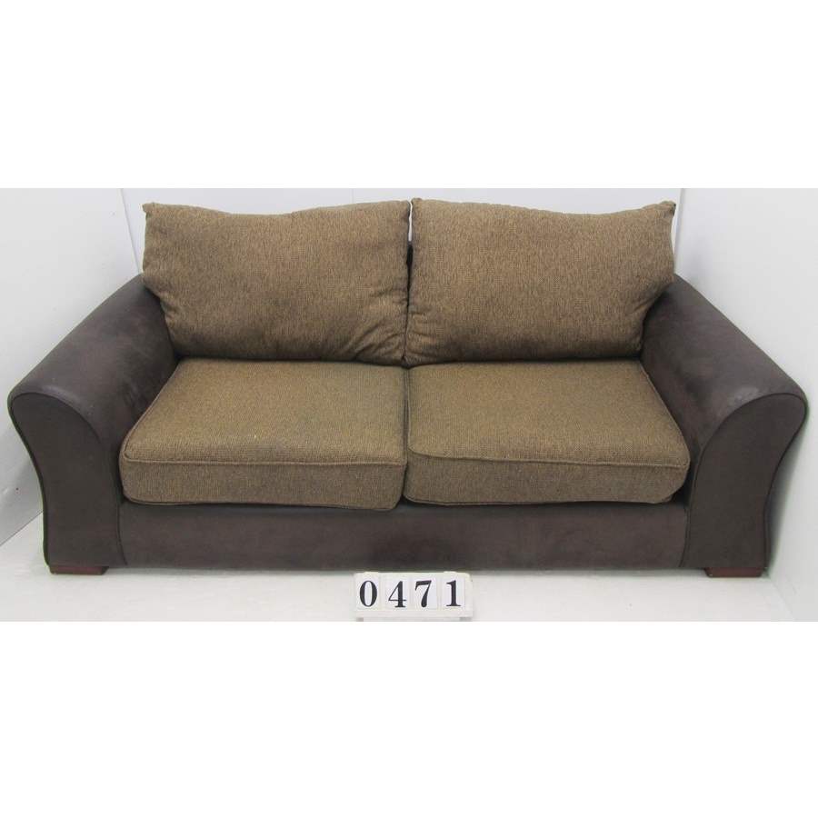 A0471  Nice  sofa.