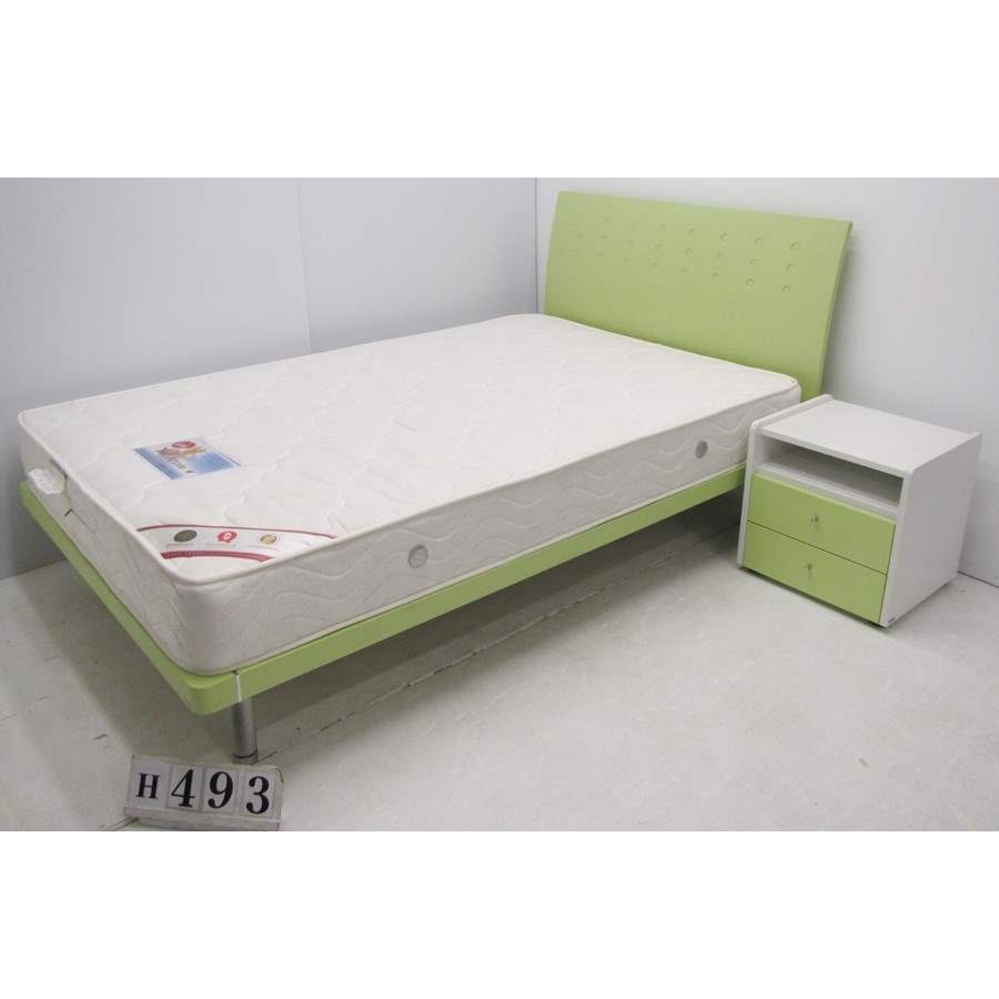 AvH493  Small double 4ft bed, mattress and locker set.