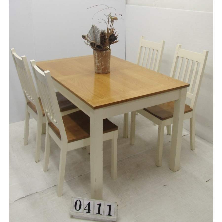 A0411  Extending table and 4 chairs.