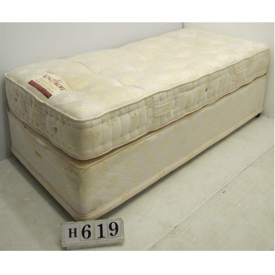 AuH619  Single bed and mattress set.