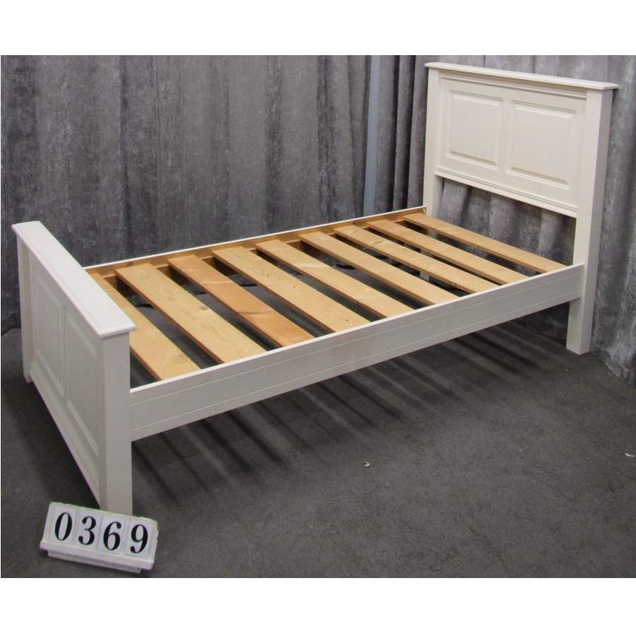 Au0369  Single 3ft cream hand painted bed frame.